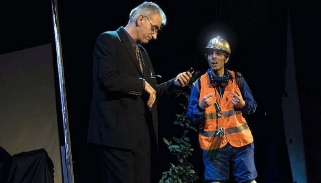 El esperpéntico caso del obrero del futuro