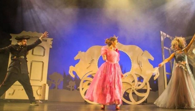 La Cenicienta y el zapatito de cristal